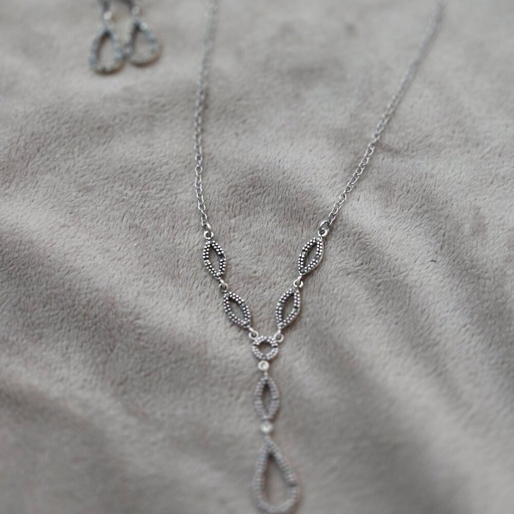 Sterling Silver Marcasite Teardrop Necklace & Earring Set – 15.5”